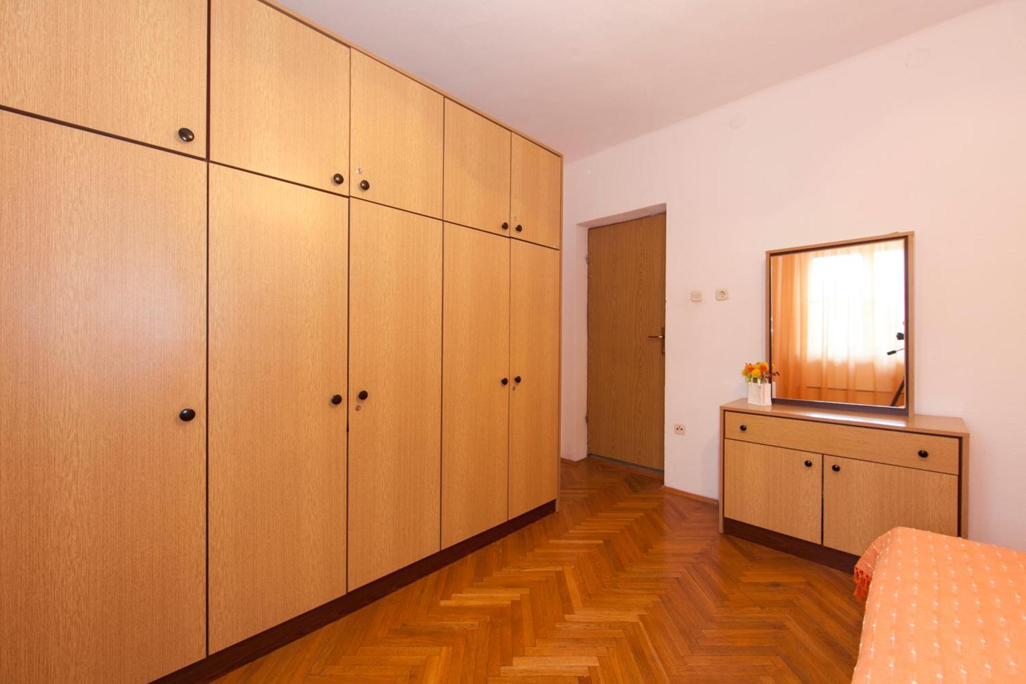 Apartmani Darinka Baska Voda Exterior photo