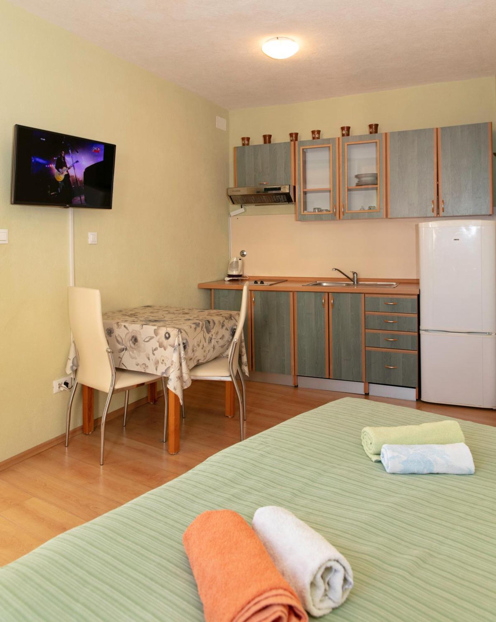 Apartmani Darinka Baska Voda Exterior photo